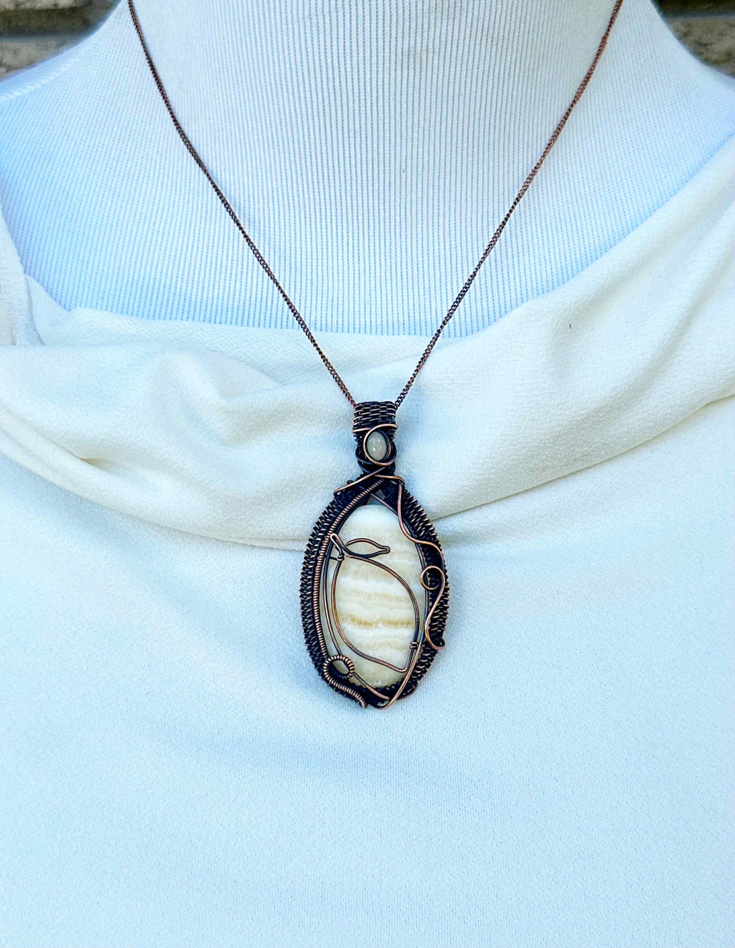 Lemon Yellow Lace Onyx Crystal Copper Pendant