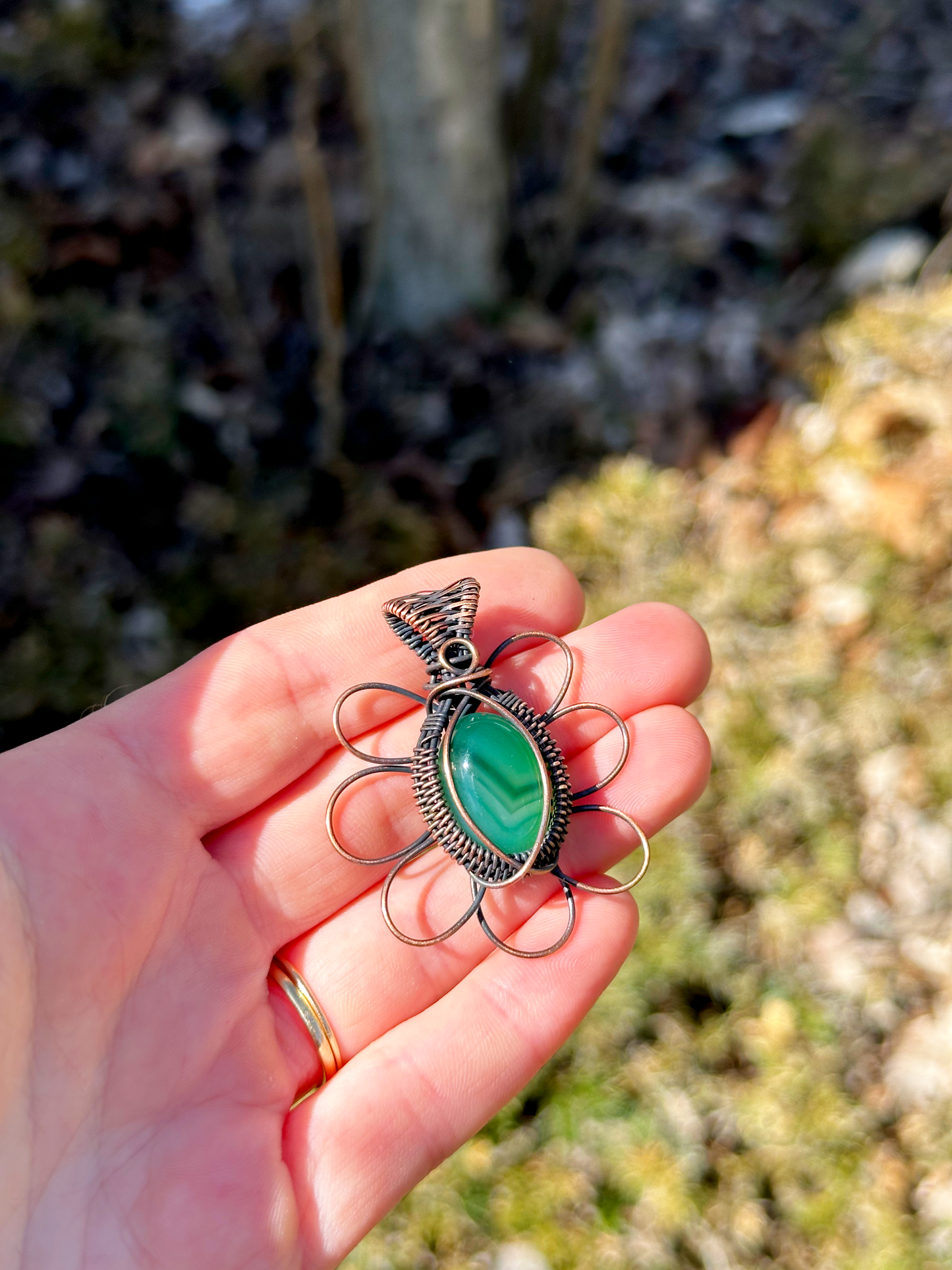 Daisy Nephrite Crystal Copper Pendant