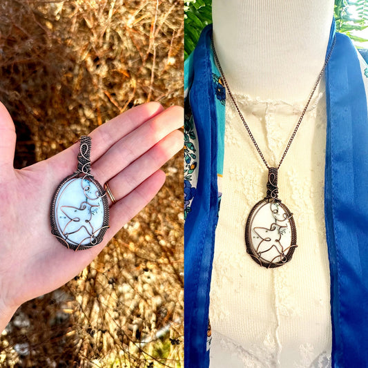 Humming Bird Moss Agate Crystal Copper Pendant