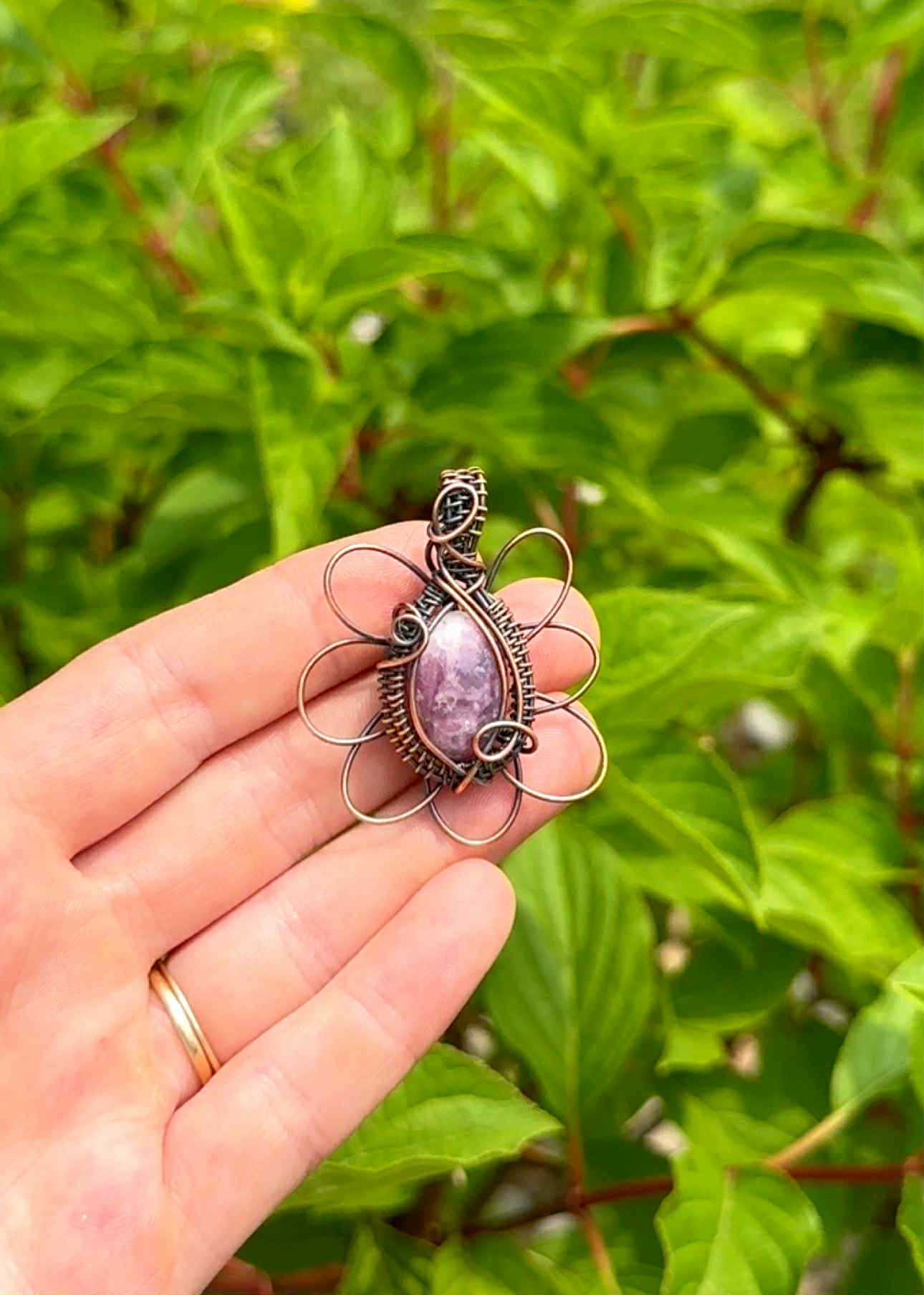 Daisy Sodalite Crystal Copper Pendant