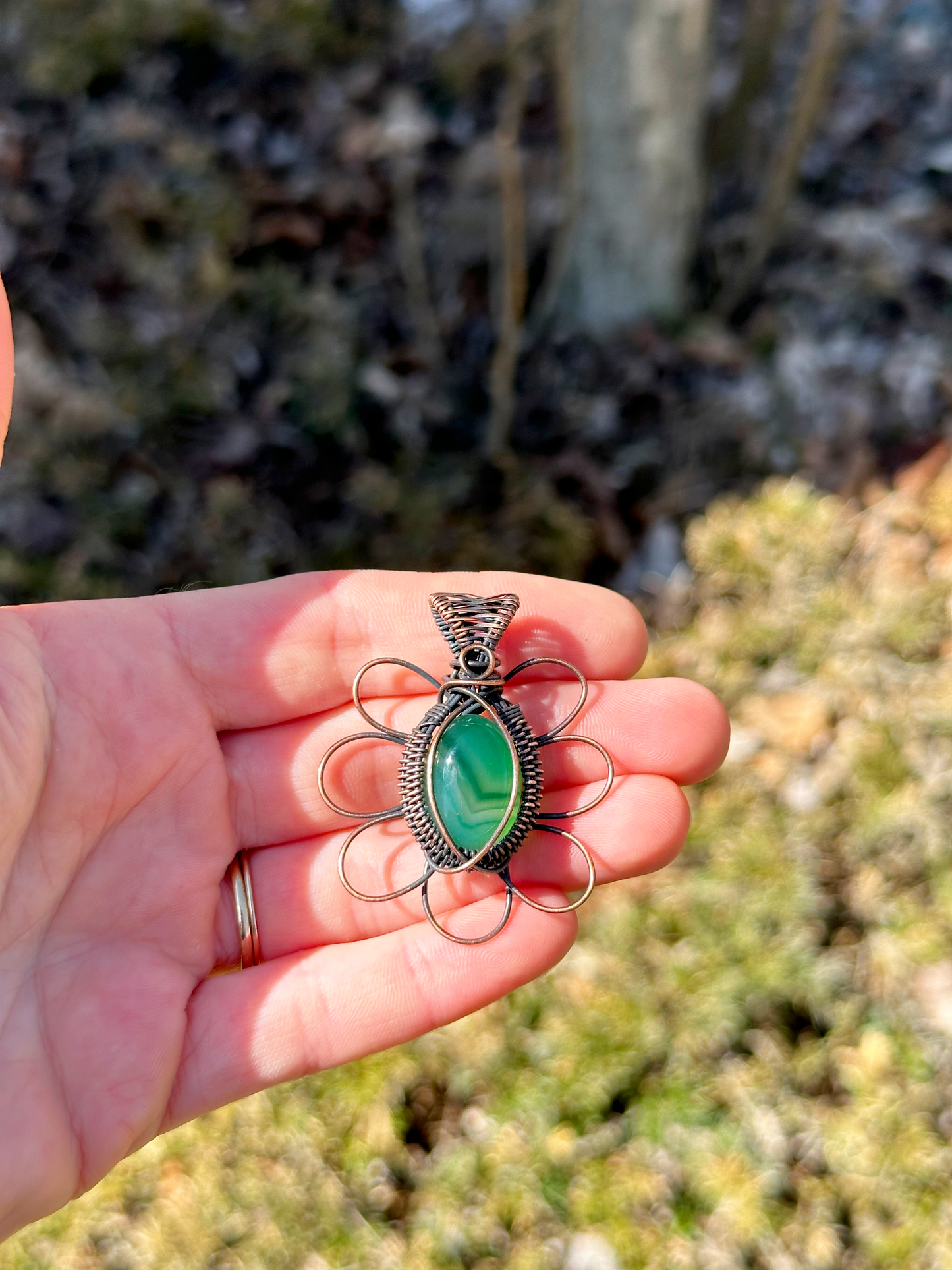 Daisy Nephrite Crystal Copper Pendant