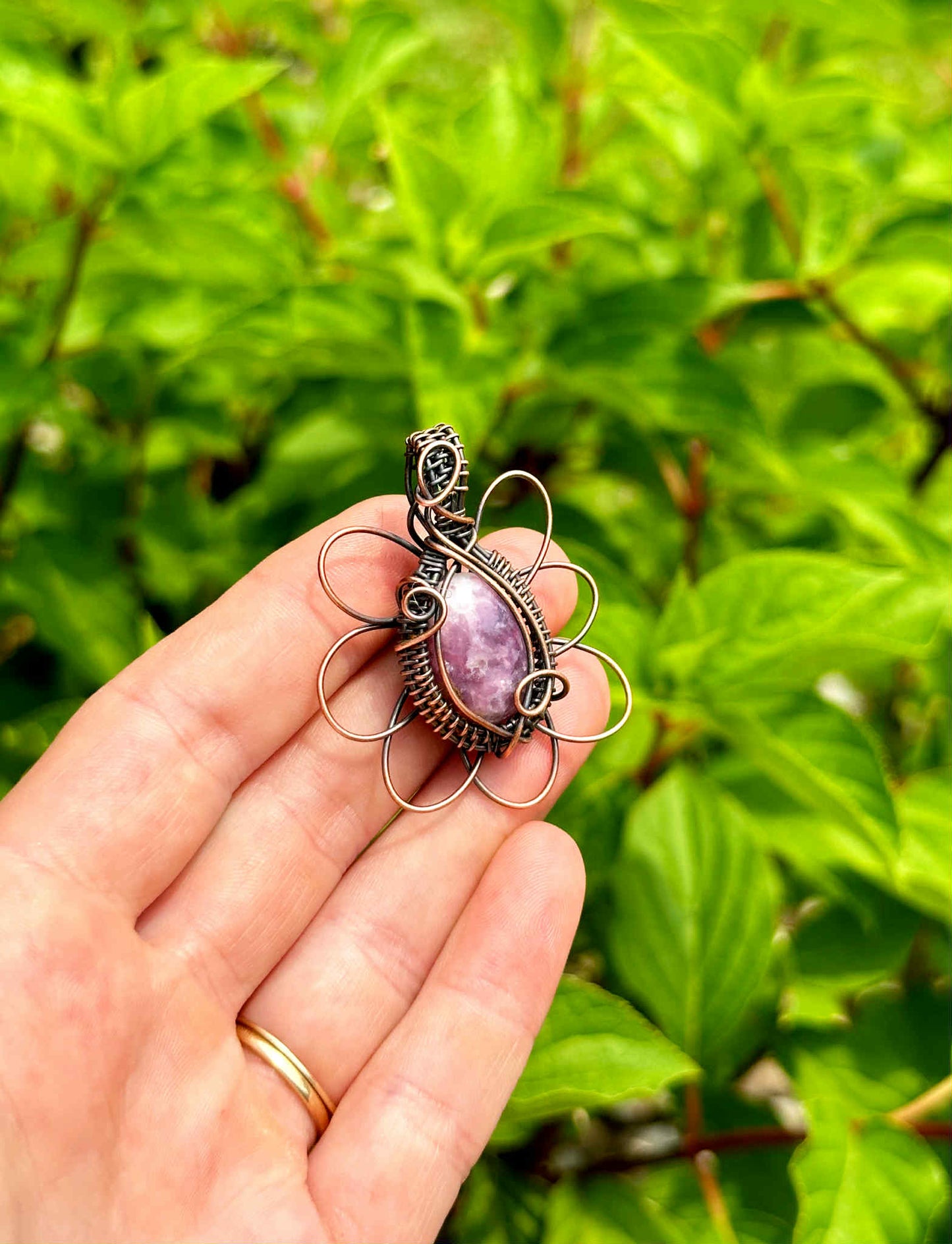 Daisy Sodalite Crystal Copper Pendant
