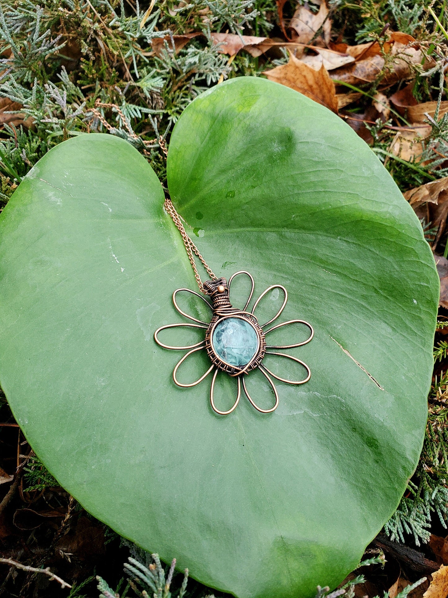 Daisy Green Flourite Crystal Copper Pendant
